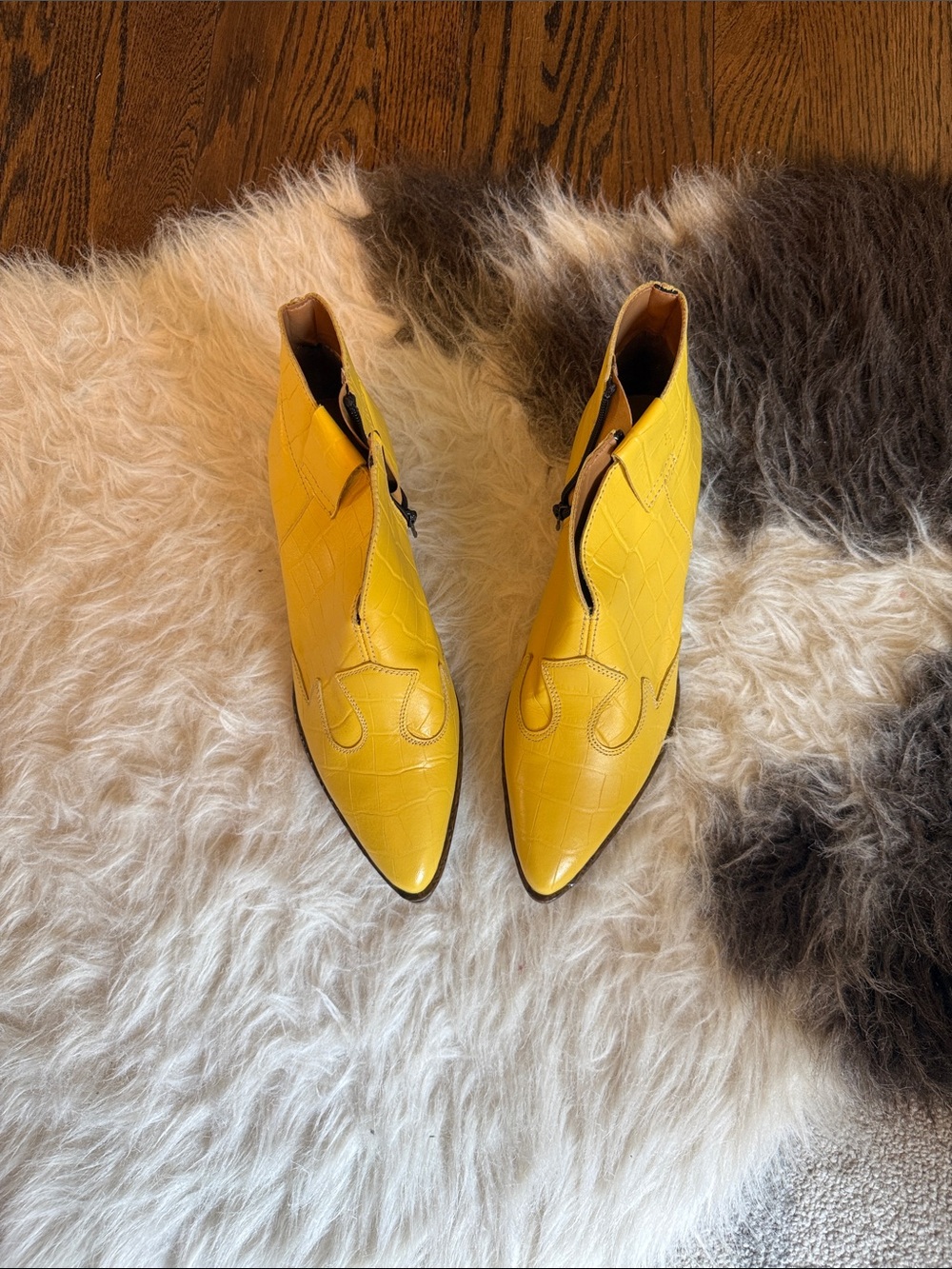 Gabriella Women's Yellow Pointed-Toe Ankle Booties size 39 made in Italy